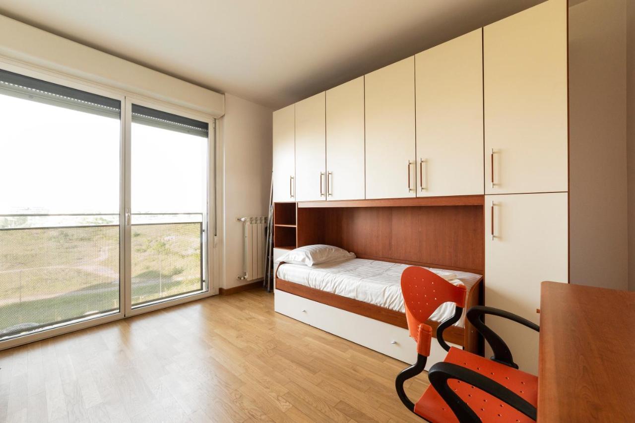 Апартаменты Milano Rogoredo Apt With Terrace! Экстерьер фото