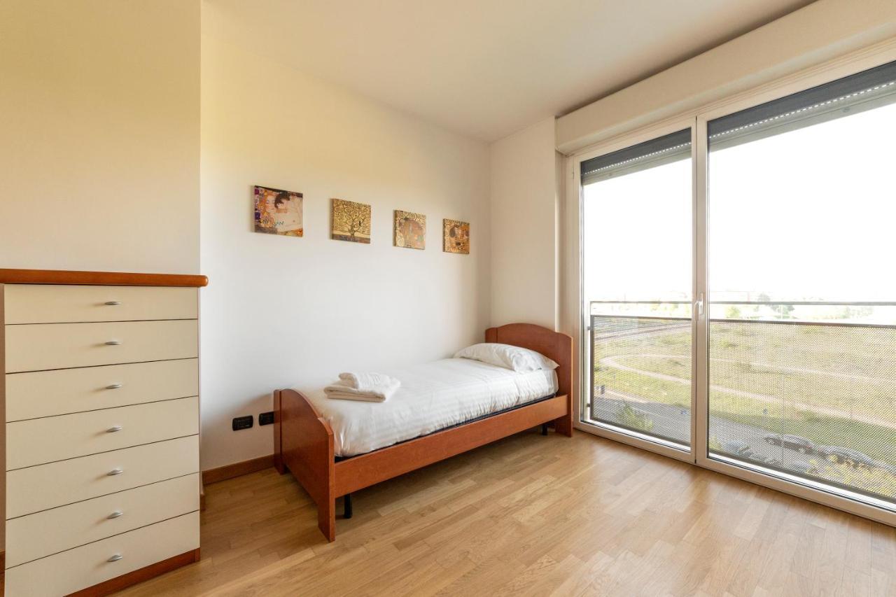 Апартаменты Milano Rogoredo Apt With Terrace! Экстерьер фото